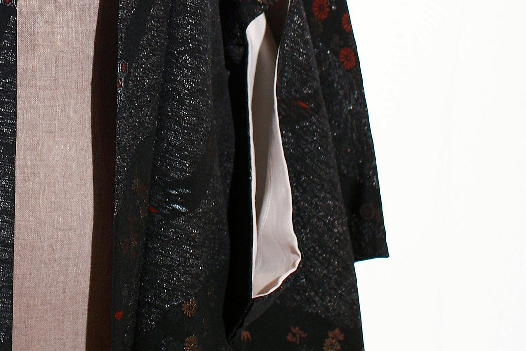 Elegant Vintage Black Silk Kimono Haori Jacket with With Lame' And Urushi Threads Flower Motifs