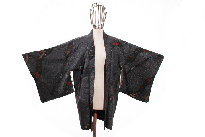 Elegant Vintage Black Silk Kimono Haori Jacket with With Lame' And Urushi Threads Flower Motifs