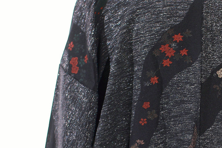 Elegant Vintage Black Silk Kimono Haori Jacket with With Lame' And Urushi Threads Flower Motifs